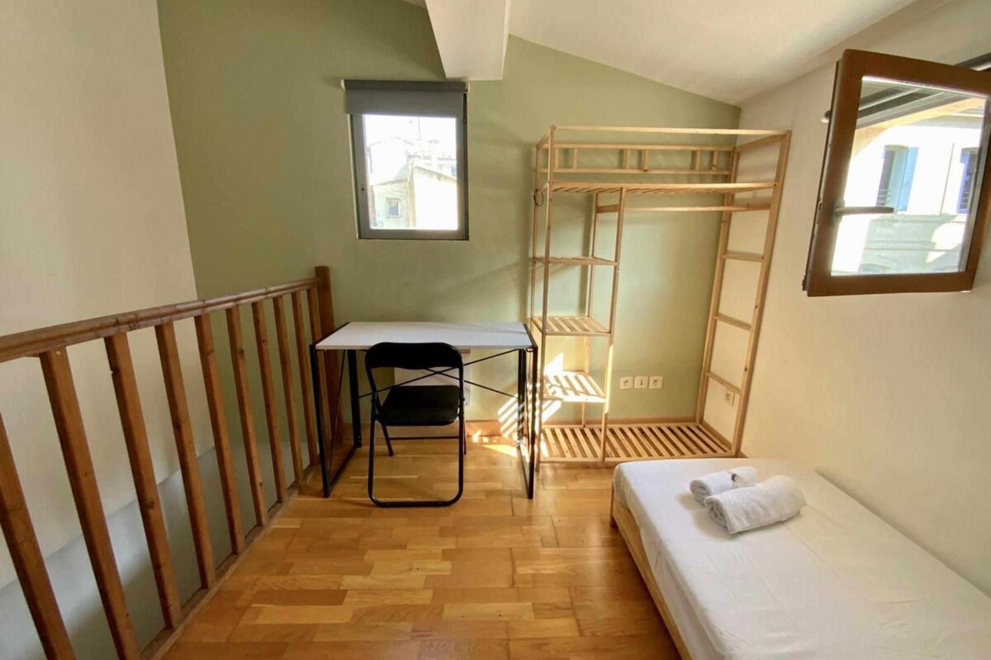 The Triplex- 3 Bedrooms In The Escutcheon! Montpellier Bagian luar foto