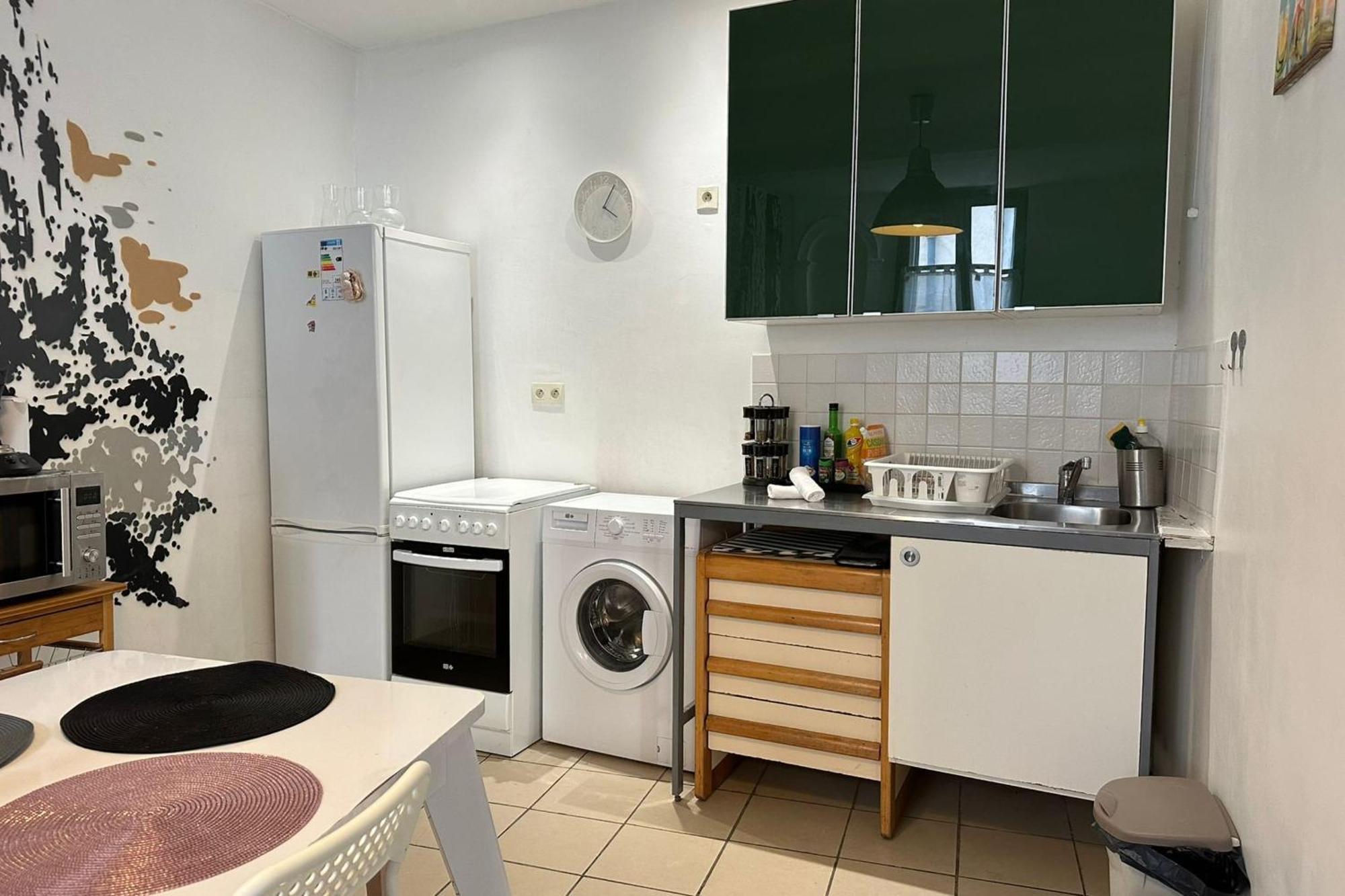 The Triplex- 3 Bedrooms In The Escutcheon! Montpellier Bagian luar foto